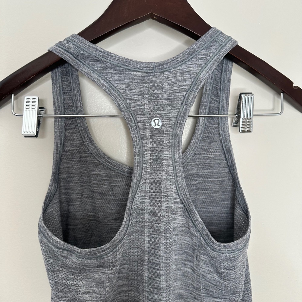 Lululemon Women's Swiftly Tech Racerback Tank Top Grey Heather Size 4 - Picture 5 of 6